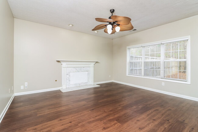 Foto del edificio - 1879 Clay Dr SW