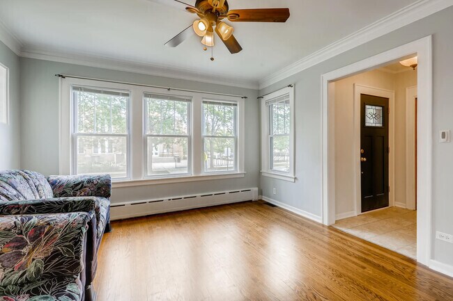 Foto del edificio - 5214 N Oak Park Ave