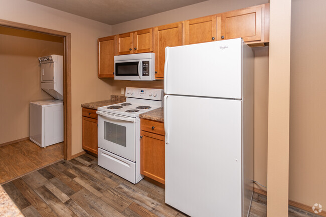 2BR, 1BA - 1080SF - Sunrise Apartments