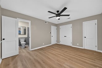 Building Photo - 9614 Hammerly Blvd