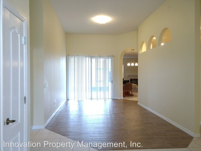 Building Photo - 701 Spring Island Way