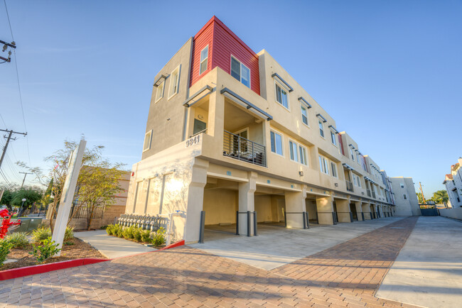 Foto del edificio - Green Garden Apartments