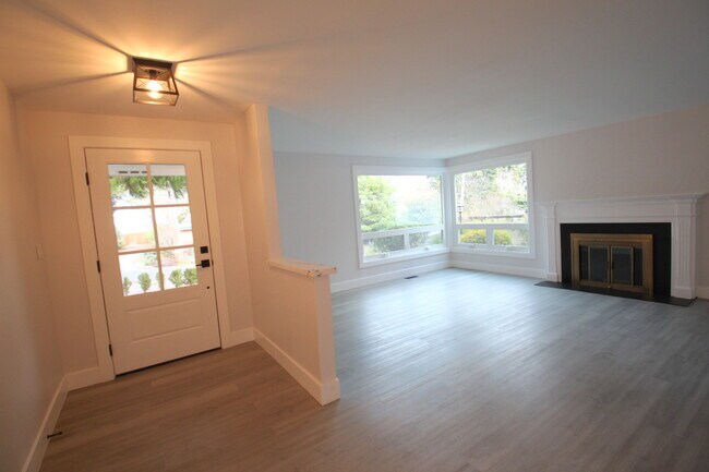 Foto del edificio - 10731 SW Cowan Rd