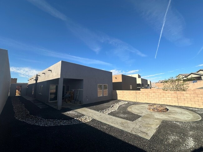 Building Photo - 1518 Tierra Verde Loop