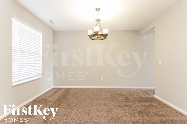 Foto del edificio - 7038 Lancaster Ln