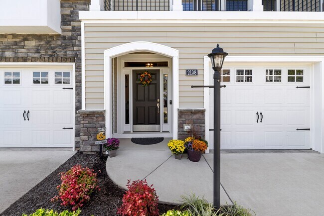 Foto del edificio - 2138 Perennial Cir