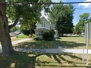 Building Photo - 1030 S W Ave