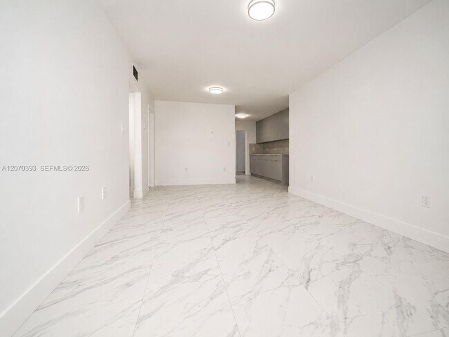 Foto del edificio - 1270 W 42nd St