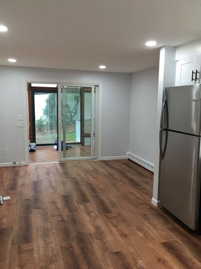 Building Photo - 23 Thurston Rd