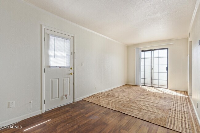 Foto del edificio - 810 E Colter St