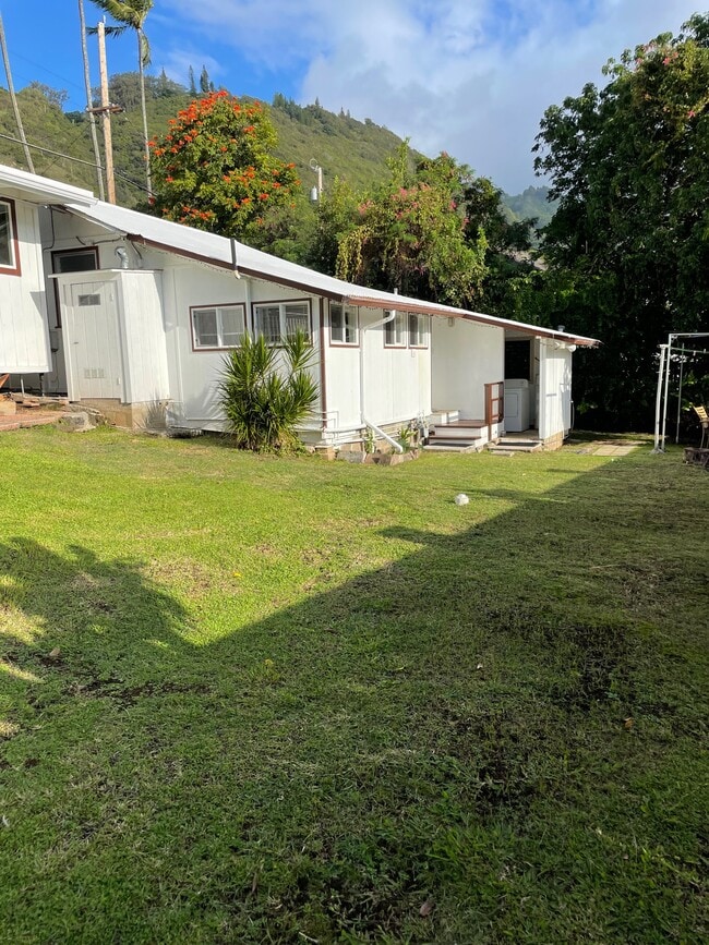 Building Photo - 2739 Hillside Ave