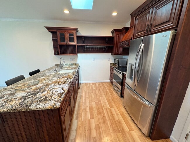 Building Photo - 2bd/2ba Kirkland Condo