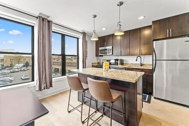 Foto del edificio - 1600 N Halsted St
