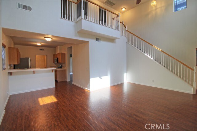 Foto del edificio - 93 Orangewood Ct