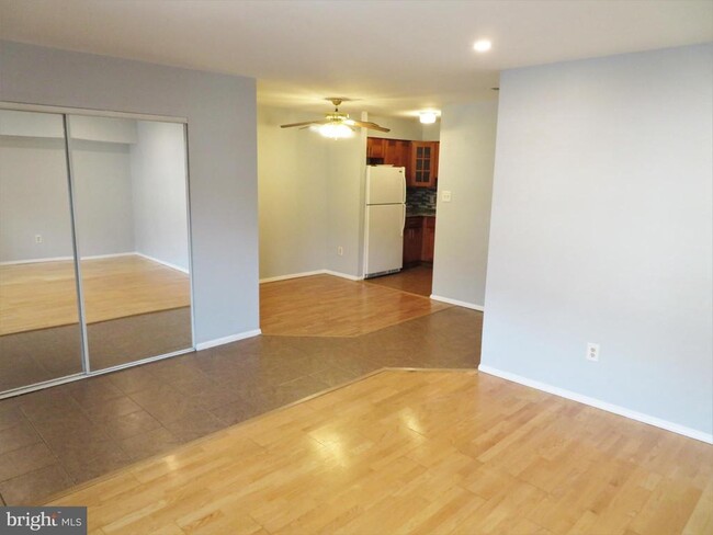 Building Photo - 163 Parker Ave