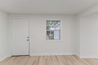 Building Photo - 2101 W Gulf St