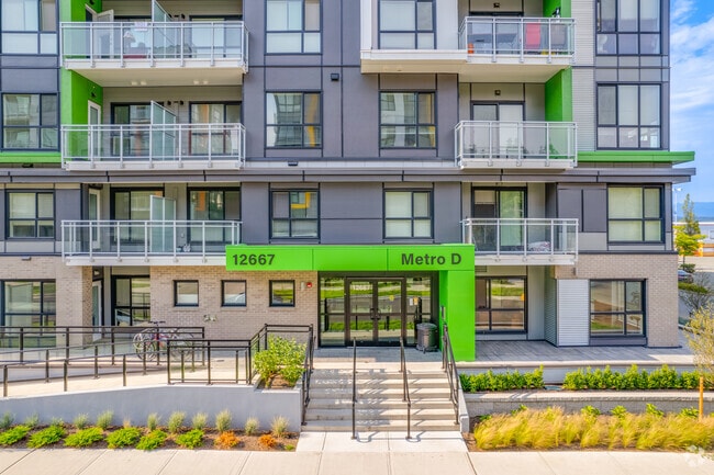 Building Photo - Metro