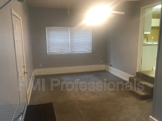 Building Photo - 1322 Atlas St