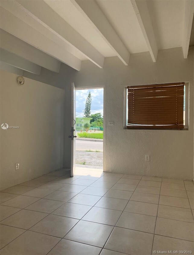 Foto del edificio - 485 SW 4th Ave