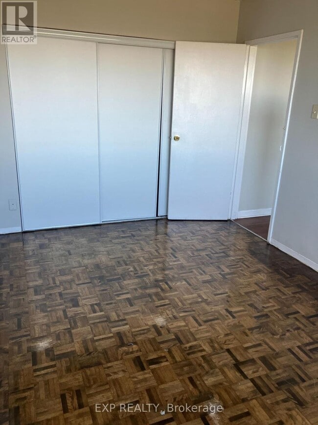 Building Photo - 1435 Morisset Ave