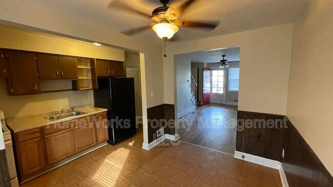 Foto del edificio - 1016 Iris Ave