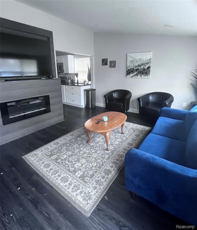 Foto del edificio - 3066 Greenlawn Ave