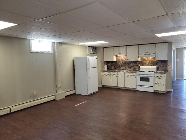 living room - 321 N Railroad St