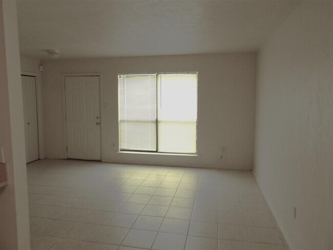 Foto del edificio - 1003 NW 50th St