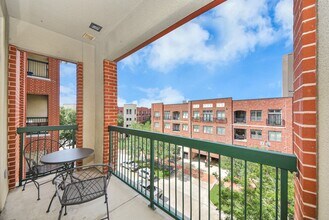 Building Photo - 300 St Joseph Pkwy