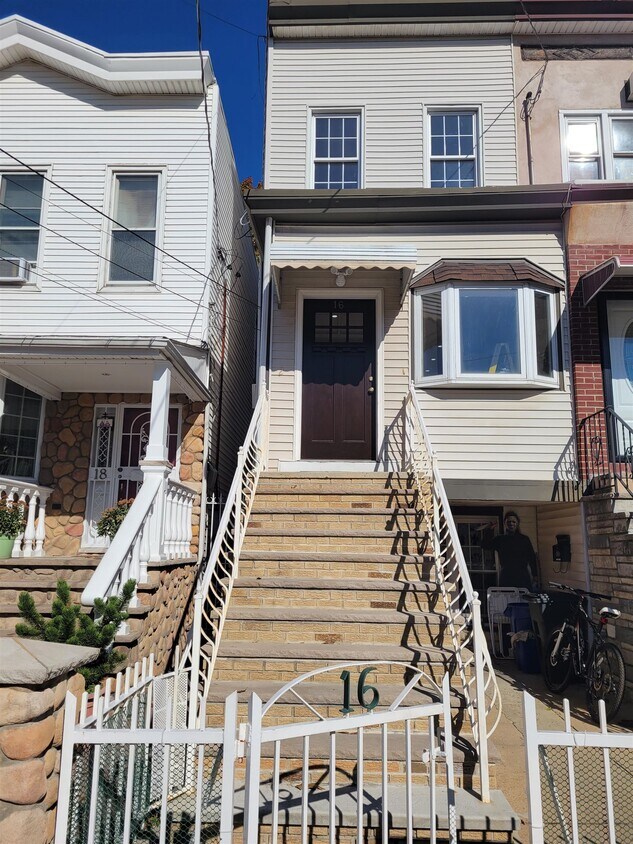 16 Laidlaw Ave, Jersey City, NJ 07306 House Rental in Jersey City, NJ