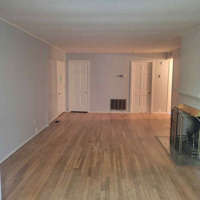 Foto del edificio - 110 Chatham Ln