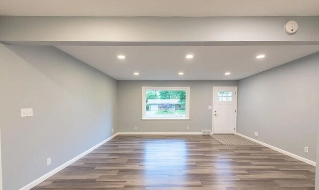 Foto del edificio - Fully Remodeled 3 Bedroom, 3 Bath Close To Purdue!