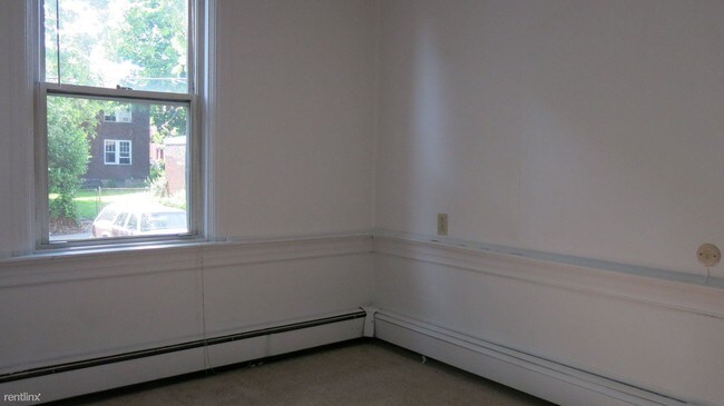 Building Photo - 336 S Graham St