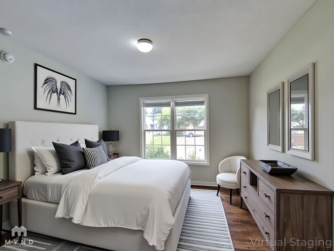 Building Photo - 2036 Ballston Pl