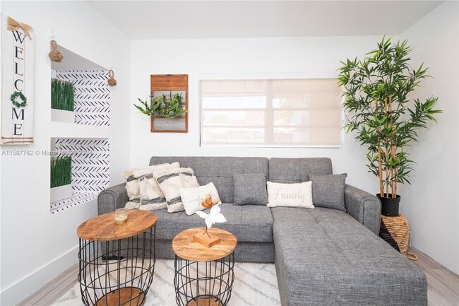 Building Photo - 3281 Northwest 14th Terrace, Miami, FL 331...
