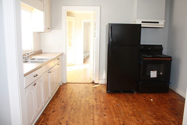 Foto del edificio - Half off the first Full Months rent! Secti...