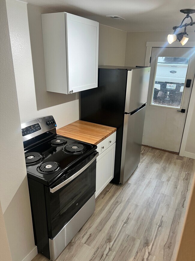 Foto del edificio - 1701 W Porter St