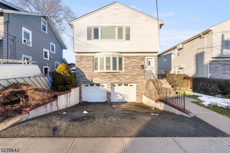 Foto principal - 43 Oakwood Ave