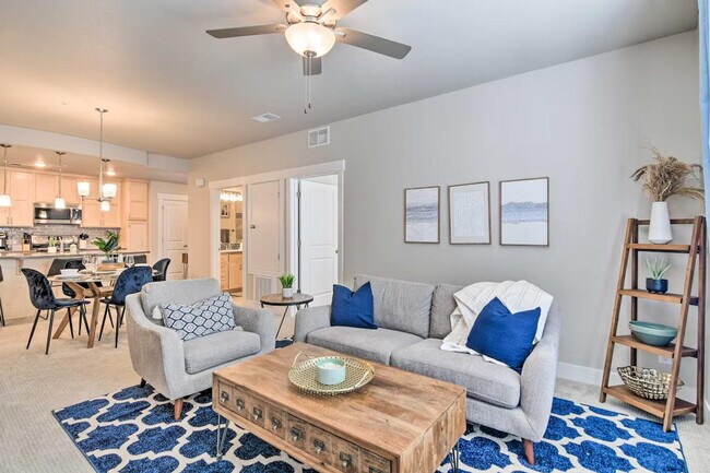 Building Photo - 4622 Hahns Peak Dr