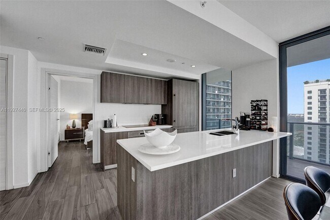 Foto del edificio - 801 S Miami Ave