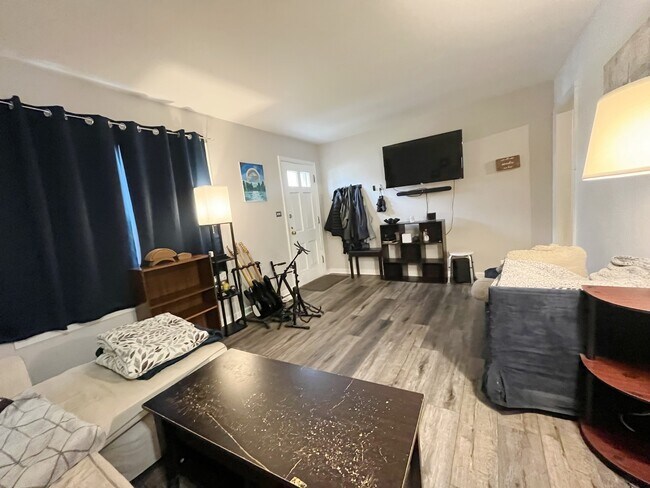 Foto del edificio - 2950 Des Plaines Ave