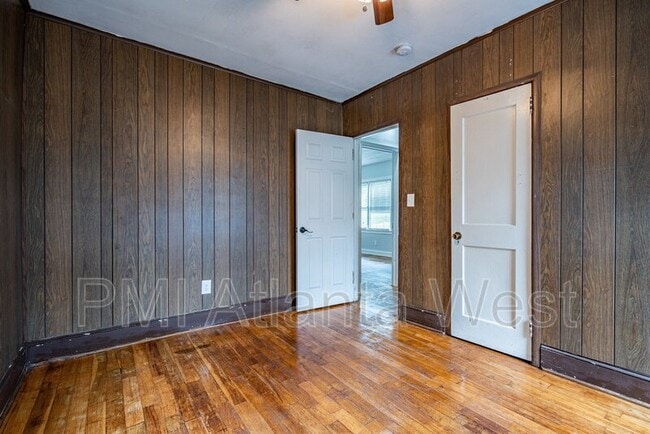 Building Photo - 2990 Jonquil Dr