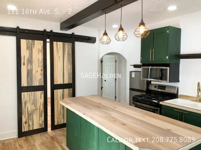 Foto del edificio - 111 16th Ave S