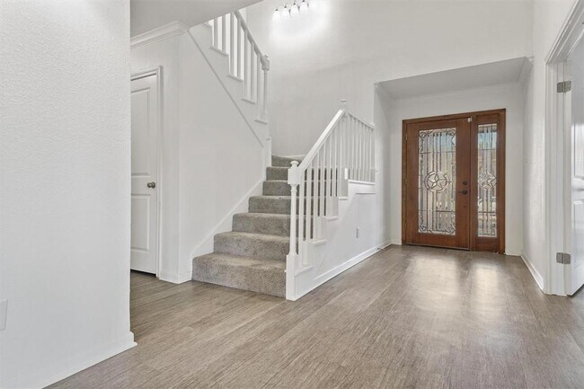 Foto del edificio - 12811 Shady Knoll Ln