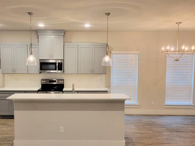 Building Photo - 685 The Cottages Dr