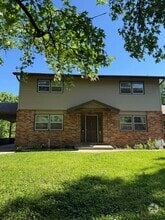Building Photo - 2707 Summit Rd