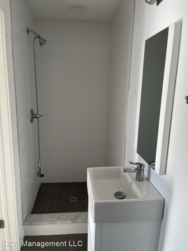 Building Photo - 1 br, 1.5 bath House - 1200 N 5th St Unit 2R