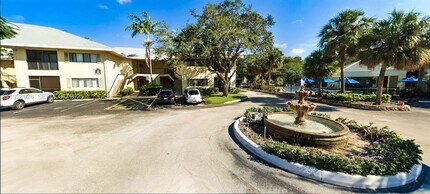 Building Photo - 2550 SW 18th Terrace