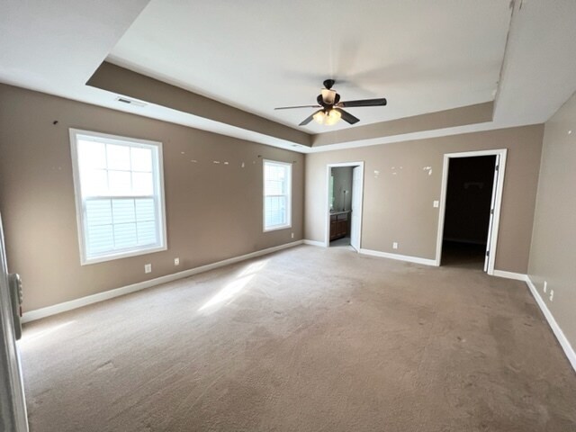 Building Photo - 552 Parkvue Village Way