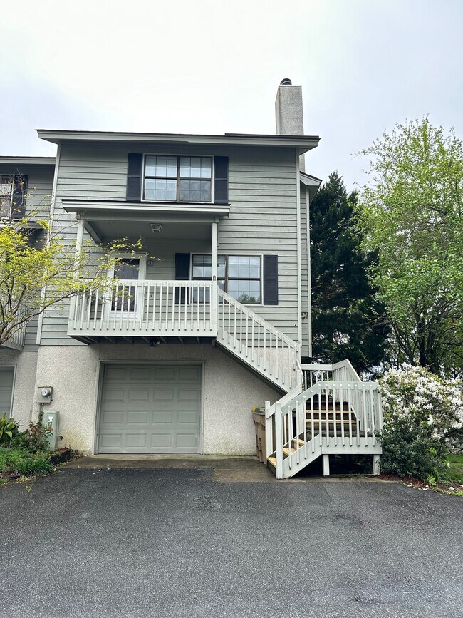Foto del edificio - 2612 Whatley Ave